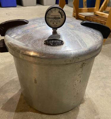 Presto 21 Quart Pressure Cooker Canner W/ 12 Quart Jars $25