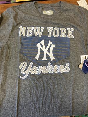 New York Yankees Tshirt-Size Medium--$10