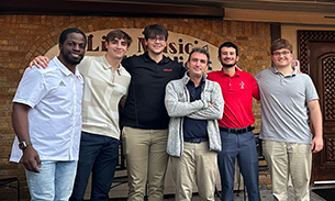 Mawuli Nevis ’25, Caden Short ’25, Robbie Manuzzi ’25, Dr. Sean Blackwell ’89, Jehan Boyers ’25, and Justin Lewis ’26 enjoy some time together in Houston.